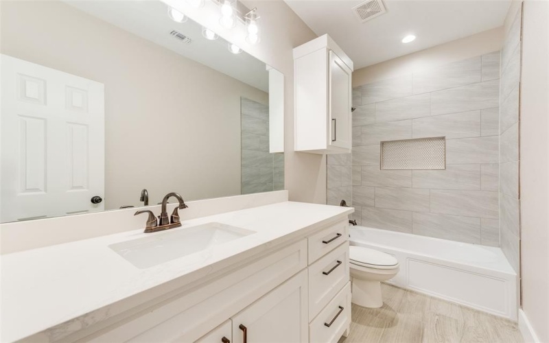 308 N 5th Street, Quinlan, TX 75474, 3 Bedrooms Bedrooms, ,2 BathroomsBathrooms,Residential,For Sale,308 N 5th Street,20970872