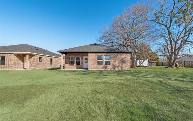 308 N 5th Street, Quinlan, TX 75474, 3 Bedrooms Bedrooms, ,2 BathroomsBathrooms,Residential,For Sale,308 N 5th Street,20970872