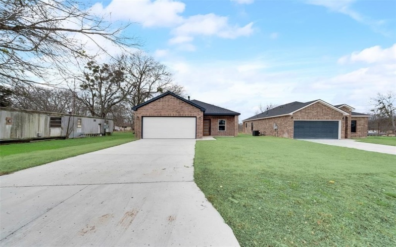 308 N 5th Street, Quinlan, TX 75474, 3 Bedrooms Bedrooms, ,2 BathroomsBathrooms,Residential,For Sale,308 N 5th Street,20970872