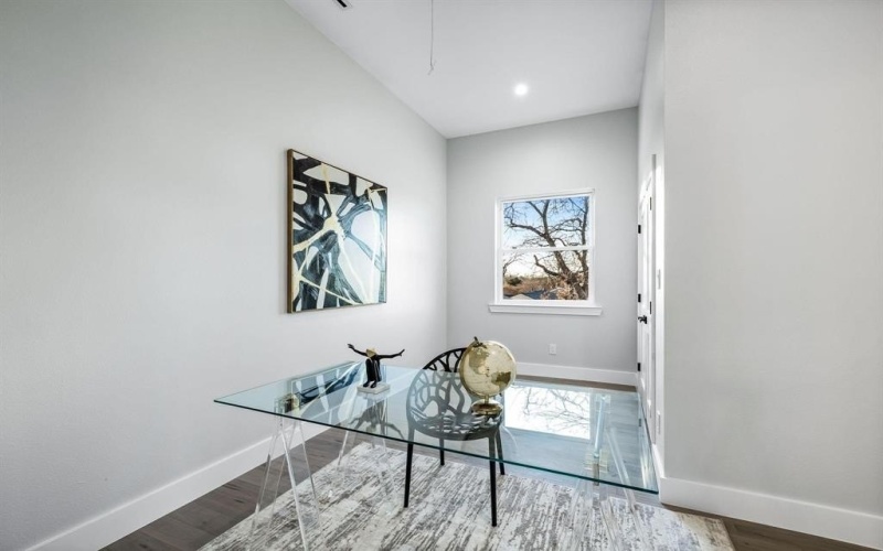 4603 Newmore Avenue, Dallas, TX 75209, 5 Bedrooms Bedrooms, ,3 BathroomsBathrooms,Residential,For Sale,4603 Newmore Avenue,20971948