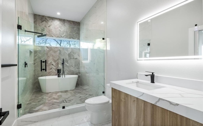 4603 Newmore Avenue, Dallas, TX 75209, 5 Bedrooms Bedrooms, ,3 BathroomsBathrooms,Residential,For Sale,4603 Newmore Avenue,20971948