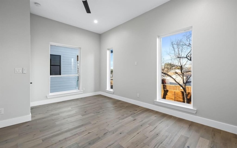 4603 Newmore Avenue, Dallas, TX 75209, 5 Bedrooms Bedrooms, ,3 BathroomsBathrooms,Residential,For Sale,4603 Newmore Avenue,20971948
