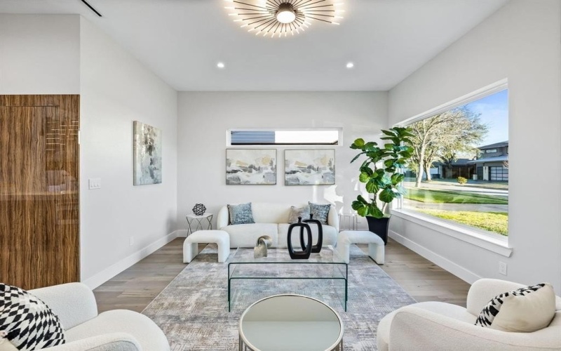 4603 Newmore Avenue, Dallas, TX 75209, 5 Bedrooms Bedrooms, ,3 BathroomsBathrooms,Residential,For Sale,4603 Newmore Avenue,20971948