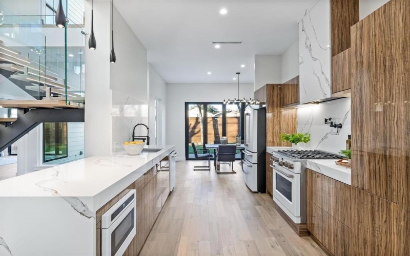 4603 Newmore Avenue, Dallas, TX 75209, 5 Bedrooms Bedrooms, ,3 BathroomsBathrooms,Residential,For Sale,4603 Newmore Avenue,20971948