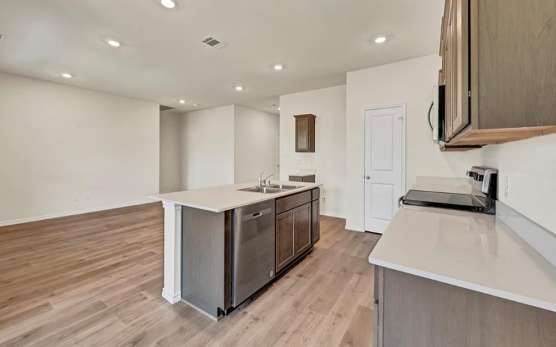 414 Drake Drive, Ferris, TX 75125, 4 Bedrooms Bedrooms, ,3 BathroomsBathrooms,Residential,For Sale,414 Drake Drive,20972073