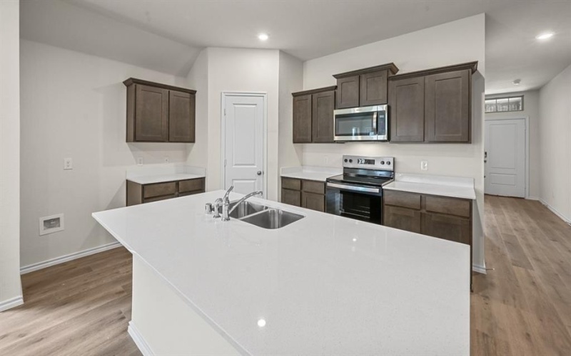 945 Newport Drive, Ferris, TX 75125, 4 Bedrooms Bedrooms, ,3 BathroomsBathrooms,Residential,For Sale,945 Newport Drive,20972076