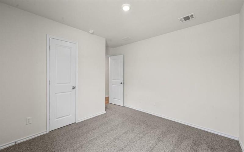 945 Newport Drive, Ferris, TX 75125, 4 Bedrooms Bedrooms, ,3 BathroomsBathrooms,Residential,For Sale,945 Newport Drive,20972076