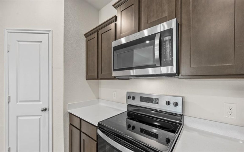 945 Newport Drive, Ferris, TX 75125, 4 Bedrooms Bedrooms, ,3 BathroomsBathrooms,Residential,For Sale,945 Newport Drive,20972076