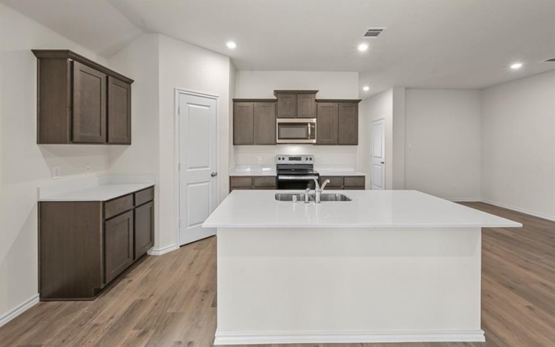 945 Newport Drive, Ferris, TX 75125, 4 Bedrooms Bedrooms, ,3 BathroomsBathrooms,Residential,For Sale,945 Newport Drive,20972076