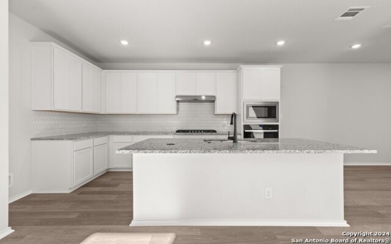 2520 Oxford Ridge, San Antonio, TX 78245, 5 Bedrooms Bedrooms, ,5 BathroomsBathrooms,Residential,For Sale,2520 Oxford Ridge,1826223