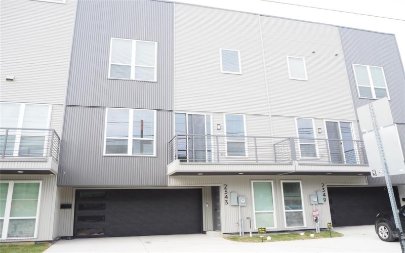 2349 N Carroll Avenue, Dallas, TX 75204, 2 Habitaciones Habitaciones , ,2 BañosBaños,Residential Lease,En Alquiler,2349 N Carroll Avenue,20972111