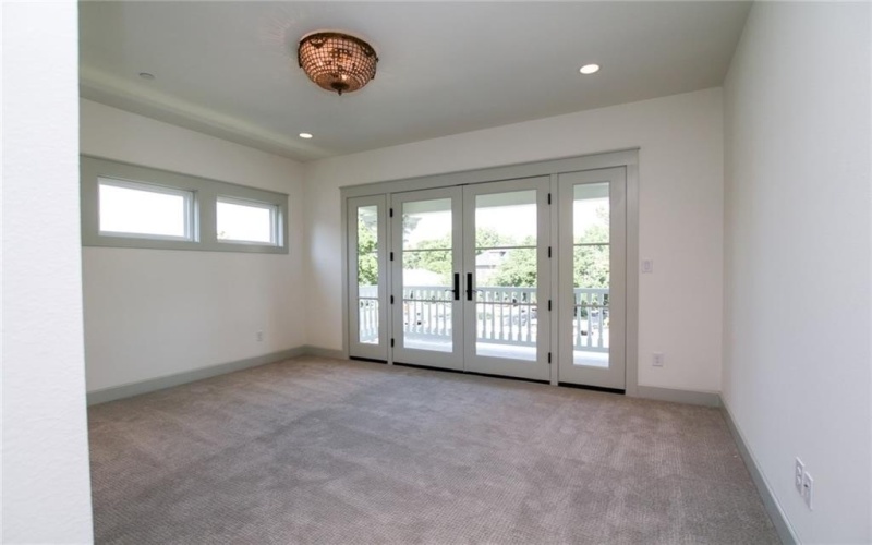 1019 BISHOP Avenue, Dallas, TX 75208, 3 Bedrooms Bedrooms, ,3 BathroomsBathrooms,Residential Lease,For Rent,1019 BISHOP Avenue,20972228