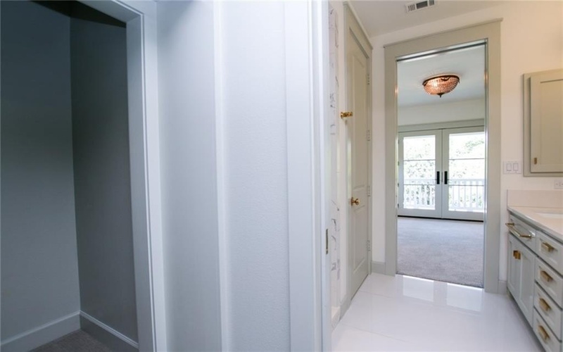 1019 BISHOP Avenue, Dallas, TX 75208, 3 Bedrooms Bedrooms, ,3 BathroomsBathrooms,Residential Lease,For Rent,1019 BISHOP Avenue,20972228
