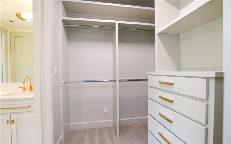 1019 BISHOP Avenue, Dallas, TX 75208, 3 Bedrooms Bedrooms, ,3 BathroomsBathrooms,Residential Lease,For Rent,1019 BISHOP Avenue,20972228
