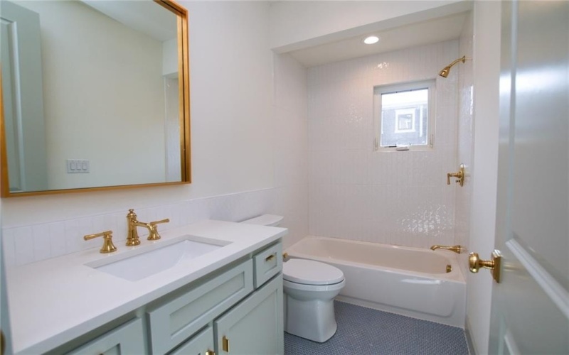 1019 BISHOP Avenue, Dallas, TX 75208, 3 Bedrooms Bedrooms, ,3 BathroomsBathrooms,Residential Lease,For Rent,1019 BISHOP Avenue,20972228