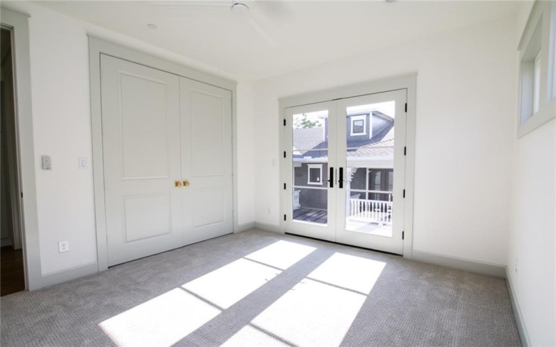 1019 BISHOP Avenue, Dallas, TX 75208, 3 Bedrooms Bedrooms, ,3 BathroomsBathrooms,Residential Lease,For Rent,1019 BISHOP Avenue,20972228