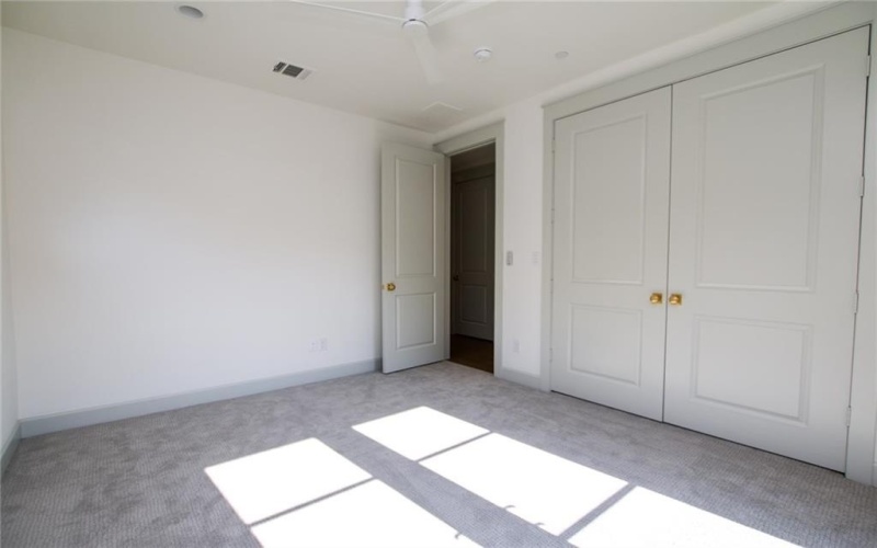 1019 BISHOP Avenue, Dallas, TX 75208, 3 Bedrooms Bedrooms, ,3 BathroomsBathrooms,Residential Lease,For Rent,1019 BISHOP Avenue,20972228