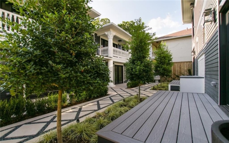 1019 BISHOP Avenue, Dallas, TX 75208, 3 Bedrooms Bedrooms, ,3 BathroomsBathrooms,Residential Lease,For Rent,1019 BISHOP Avenue,20972228