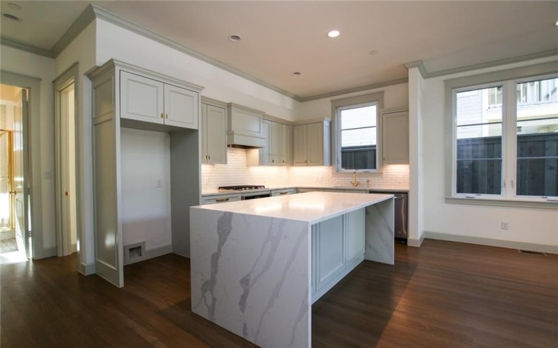 1019 BISHOP Avenue, Dallas, TX 75208, 3 Bedrooms Bedrooms, ,3 BathroomsBathrooms,Residential Lease,For Rent,1019 BISHOP Avenue,20972228