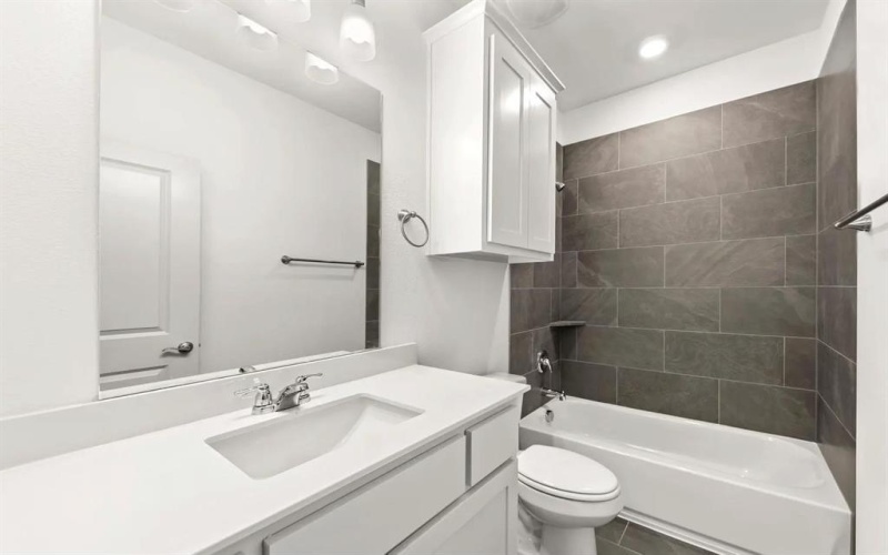 560 Oak Creek Drive, Lavon, TX 75166, 5 Habitaciones Habitaciones , ,3 BañosBaños,Residential Lease,En Alquiler,560 Oak Creek Drive,20972261
