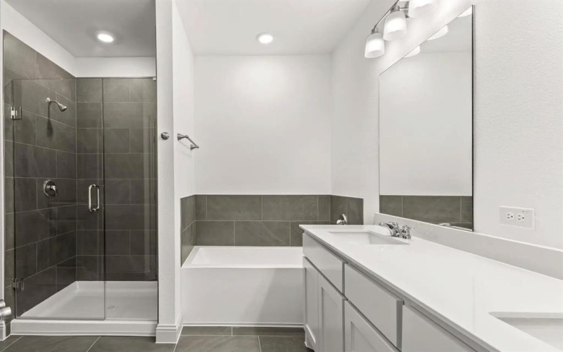 560 Oak Creek Drive, Lavon, TX 75166, 5 Habitaciones Habitaciones , ,3 BañosBaños,Residential Lease,En Alquiler,560 Oak Creek Drive,20972261