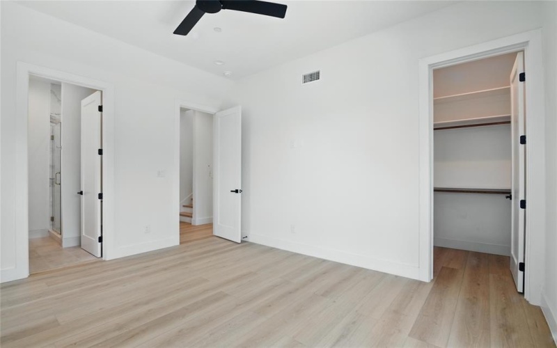 1425 N Garrett Avenue #107, Dallas, TX 75206, 2 Bedrooms Bedrooms, ,2 BathroomsBathrooms,Residential Lease,For Rent,1425 N Garrett Avenue,20972333