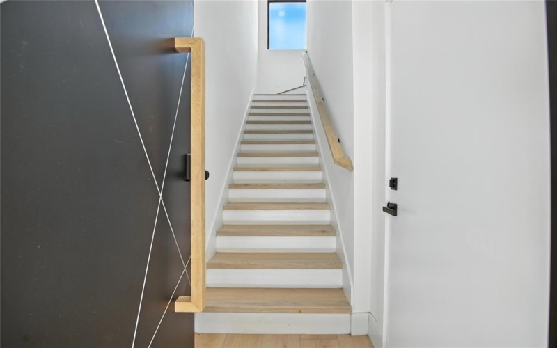 1425 N Garrett Avenue #107, Dallas, TX 75206, 2 Bedrooms Bedrooms, ,2 BathroomsBathrooms,Residential Lease,For Rent,1425 N Garrett Avenue,20972333