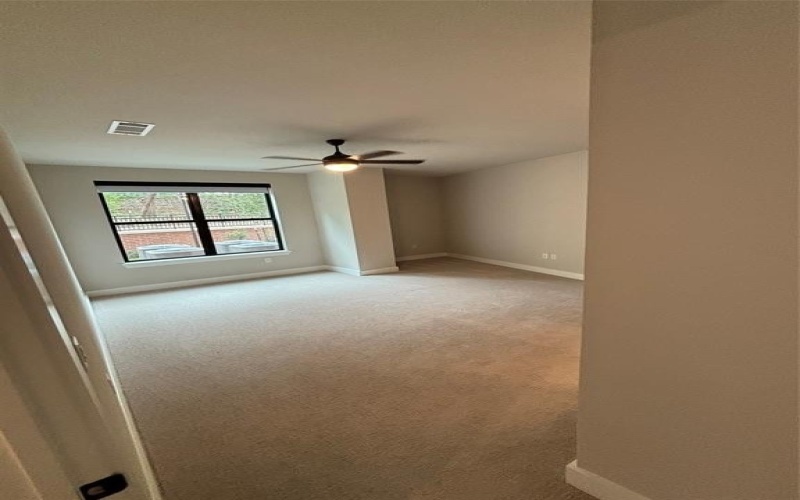3255 Carlisle Street #2107, Dallas, TX 75204, 2 Bedrooms Bedrooms, ,2 BathroomsBathrooms,Residential Lease,For Rent,3255 Carlisle Street,20972539