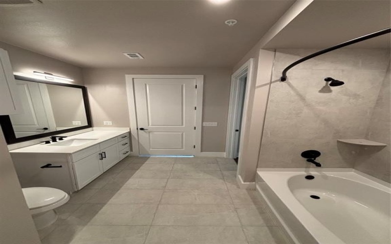 3255 Carlisle Street #2107, Dallas, TX 75204, 2 Bedrooms Bedrooms, ,2 BathroomsBathrooms,Residential Lease,For Rent,3255 Carlisle Street,20972539