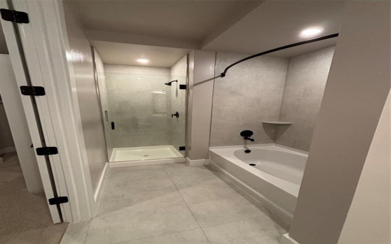 3255 Carlisle Street #2107, Dallas, TX 75204, 2 Bedrooms Bedrooms, ,2 BathroomsBathrooms,Residential Lease,For Rent,3255 Carlisle Street,20972539