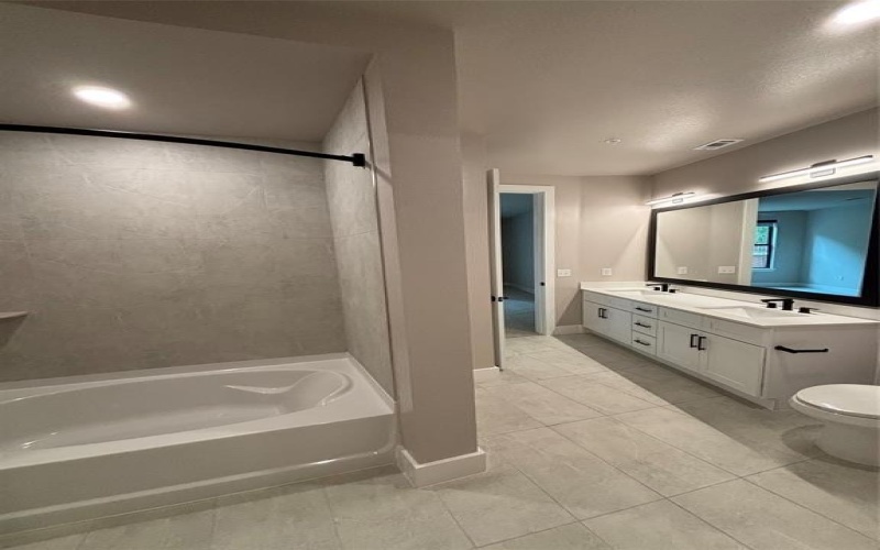 3255 Carlisle Street #2107, Dallas, TX 75204, 2 Bedrooms Bedrooms, ,2 BathroomsBathrooms,Residential Lease,For Rent,3255 Carlisle Street,20972539