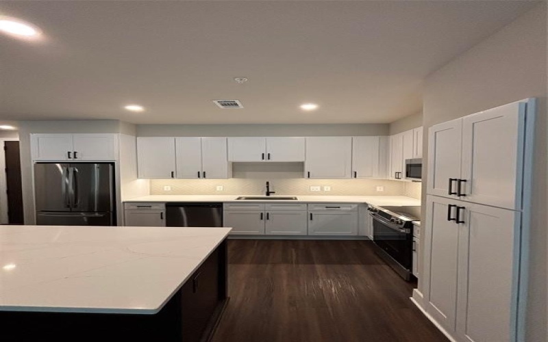 3255 Carlisle Street #2103, Dallas, TX 75204, 1 Bedroom Bedrooms, ,1 BathroomBathrooms,Residential Lease,For Rent,3255 Carlisle Street,20972588