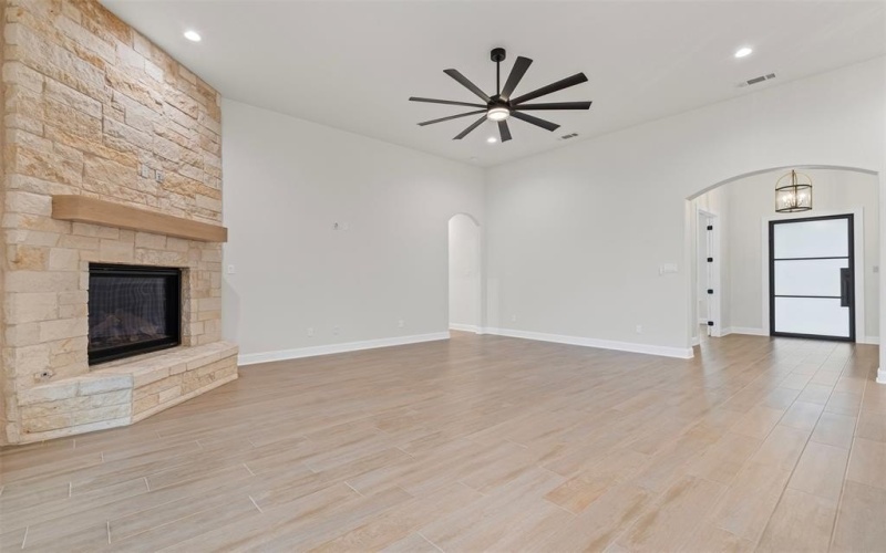 452 Royal Santana Run, Weatherford, TX 76087, 4 Bedrooms Bedrooms, ,3 BathroomsBathrooms,Residential,For Sale,452 Royal Santana Run,20972969