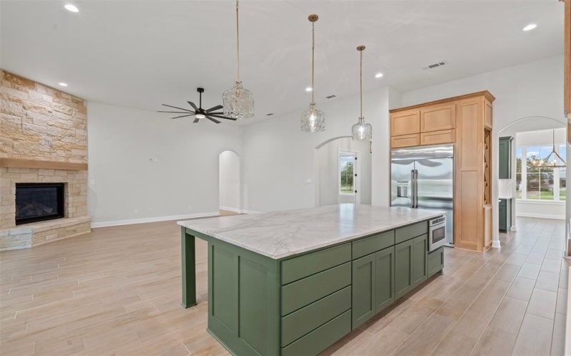 452 Royal Santana Run, Weatherford, TX 76087, 4 Bedrooms Bedrooms, ,3 BathroomsBathrooms,Residential,For Sale,452 Royal Santana Run,20972969