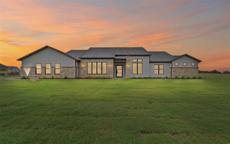 452 Royal Santana Run, Weatherford, TX 76087, 4 Bedrooms Bedrooms, ,3 BathroomsBathrooms,Residential,For Sale,452 Royal Santana Run,20972969