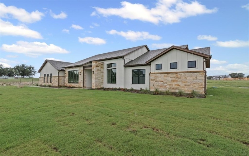 452 Royal Santana Run, Weatherford, TX 76087, 4 Bedrooms Bedrooms, ,3 BathroomsBathrooms,Residential,For Sale,452 Royal Santana Run,20972969