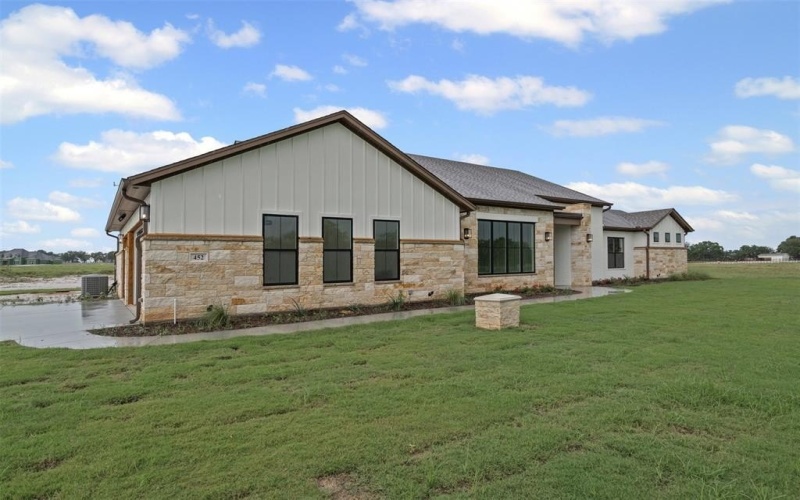 452 Royal Santana Run, Weatherford, TX 76087, 4 Bedrooms Bedrooms, ,3 BathroomsBathrooms,Residential,For Sale,452 Royal Santana Run,20972969