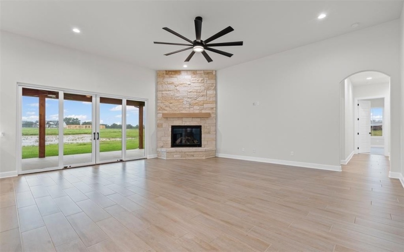 452 Royal Santana Run, Weatherford, TX 76087, 4 Bedrooms Bedrooms, ,3 BathroomsBathrooms,Residential,For Sale,452 Royal Santana Run,20972969