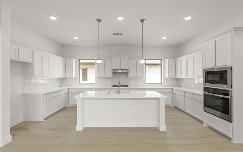 4405 Glenn Springs Way, Little Elm, TX 75068, 4 Bedrooms Bedrooms, ,5 BathroomsBathrooms,Residential,For Sale,4405 Glenn Springs Way,20973002