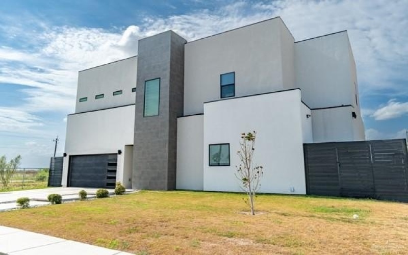 4312 Zanesville Avenue, McAllen, TX 78503, 3 Bedrooms Bedrooms, ,2 BathroomsBathrooms,Residential,For Sale,4312 Zanesville Avenue,473992
