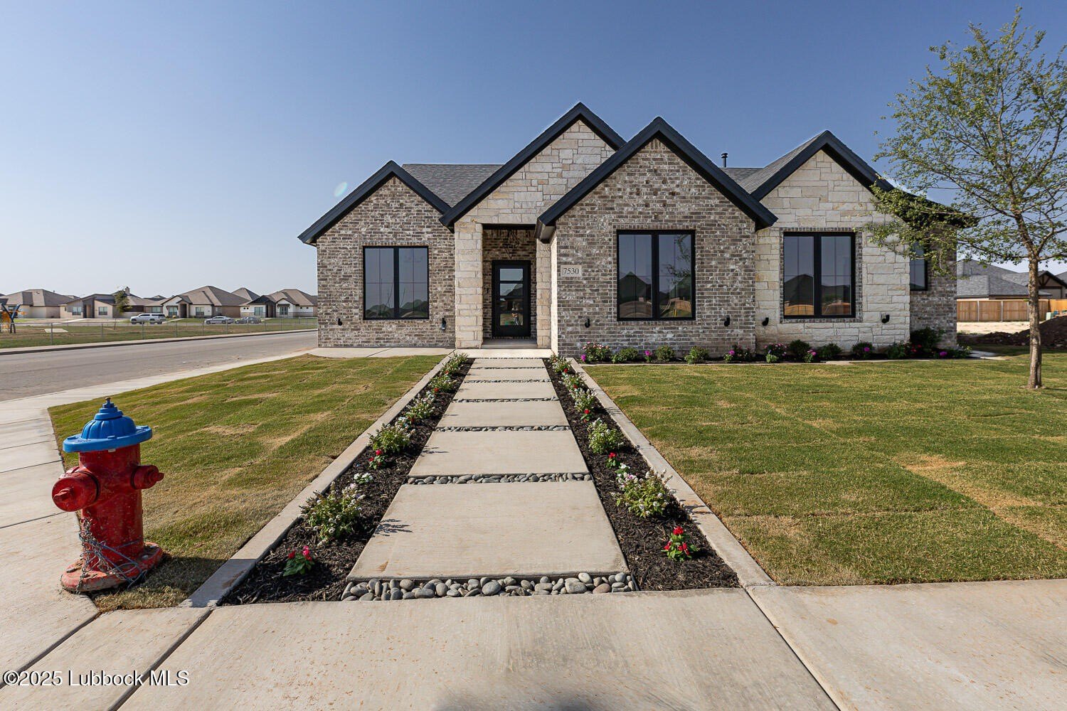 7530 56th Street, Lubbock, TX 79407, 4 Habitaciones Habitaciones , ,3 BañosBaños,Residential,En Venta,7530 56th Street,202556520