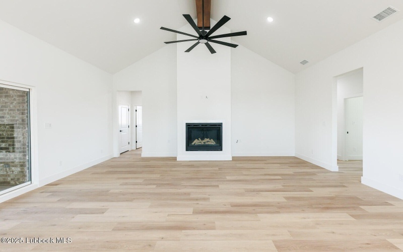 7530 56th Street, Lubbock, TX 79407, 4 Habitaciones Habitaciones , ,3 BañosBaños,Residential,En Venta,7530 56th Street,202556520