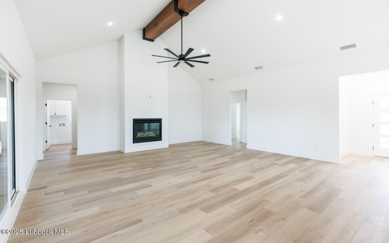 7530 56th Street, Lubbock, TX 79407, 4 Habitaciones Habitaciones , ,3 BañosBaños,Residential,En Venta,7530 56th Street,202556520