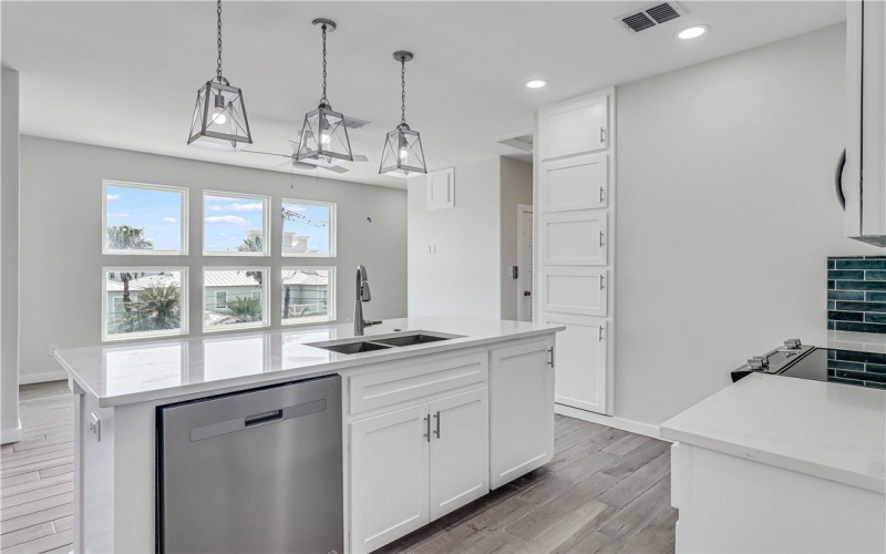 603 E Avenue G unit: 203 #203, Port Aransas, TX 78373, 4 Bedrooms Bedrooms, ,3 BathroomsBathrooms,Residential,For Sale,603 E Avenue G unit: 203,460755