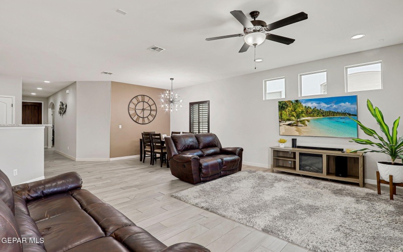 13120 WESLEYAN, El Paso, TX 79928, 3 Bedrooms Bedrooms, ,2 BathroomsBathrooms,Residential,For Sale,13120 WESLEYAN,924787
