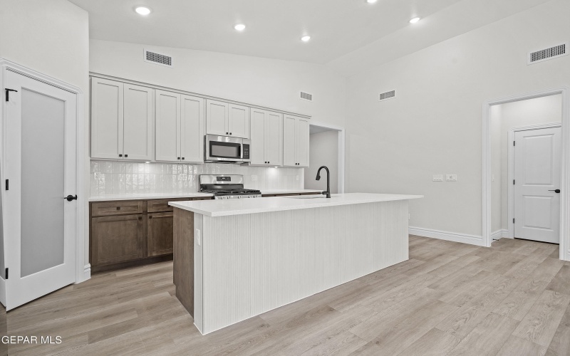 15153 Ambition Avenue, El Paso, TX 79938, 4 Bedrooms Bedrooms, ,2 BathroomsBathrooms,Residential,For Sale,15153 Ambition Avenue,924790