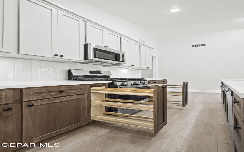 15153 Ambition Avenue, El Paso, TX 79938, 4 Bedrooms Bedrooms, ,2 BathroomsBathrooms,Residential,For Sale,15153 Ambition Avenue,924790