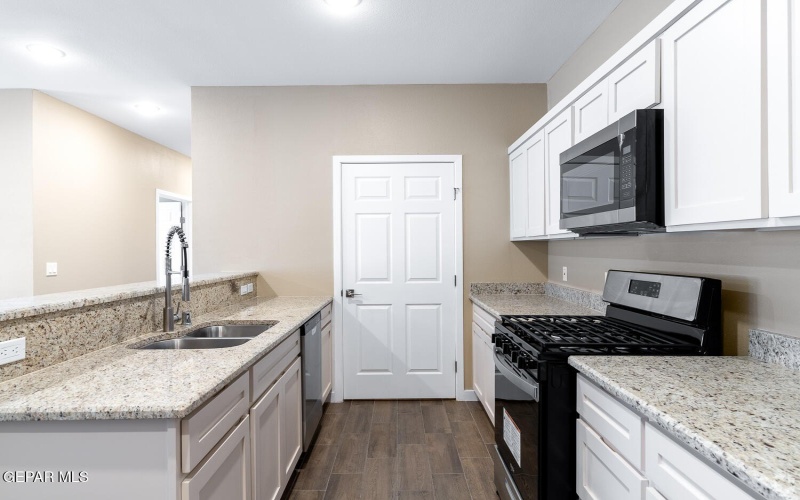 9779 McCombs Street unit: A-8 #A-8, El Paso, TX 79924, 3 Bedrooms Bedrooms, ,2 BathroomsBathrooms,Residential,For Sale,9779 McCombs Street unit: A-8,924814