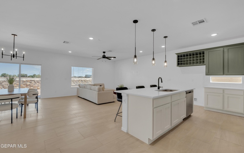9913 Marisabel Place, El Paso, TX 79927, 4 Bedrooms Bedrooms, ,2 BathroomsBathrooms,Residential,For Sale,9913 Marisabel Place,924835