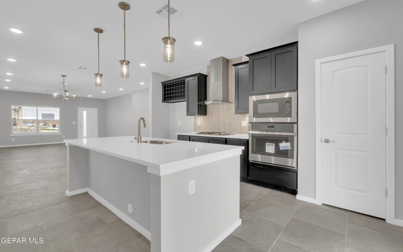 13948 Summer Hail Avenue, El Paso, TX 79928, 3 Bedrooms Bedrooms, ,2 BathroomsBathrooms,Residential,For Sale,13948 Summer Hail Avenue,924838